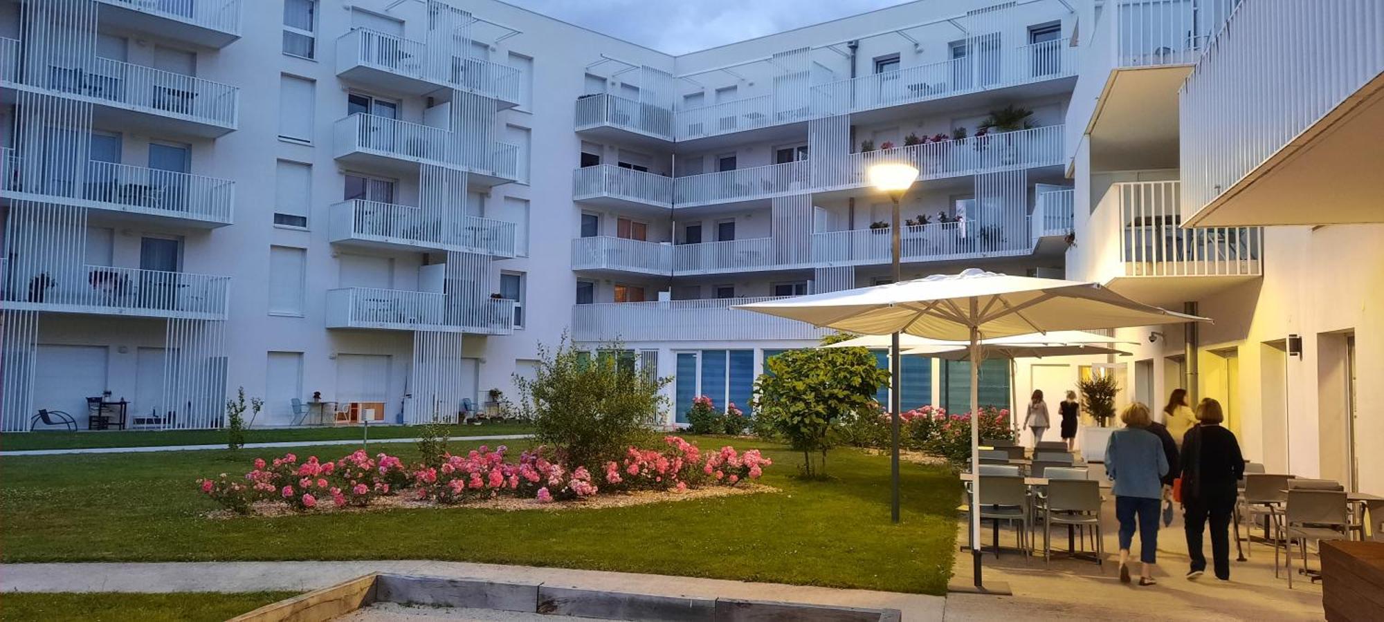 Aparthotel Domitys Les Pagelles Toulouse Exterior foto